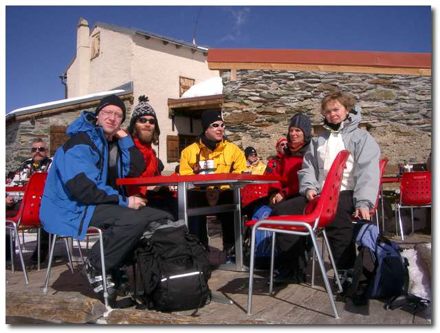 Lunch på Gandegghütte (3030 m.ö.h.)